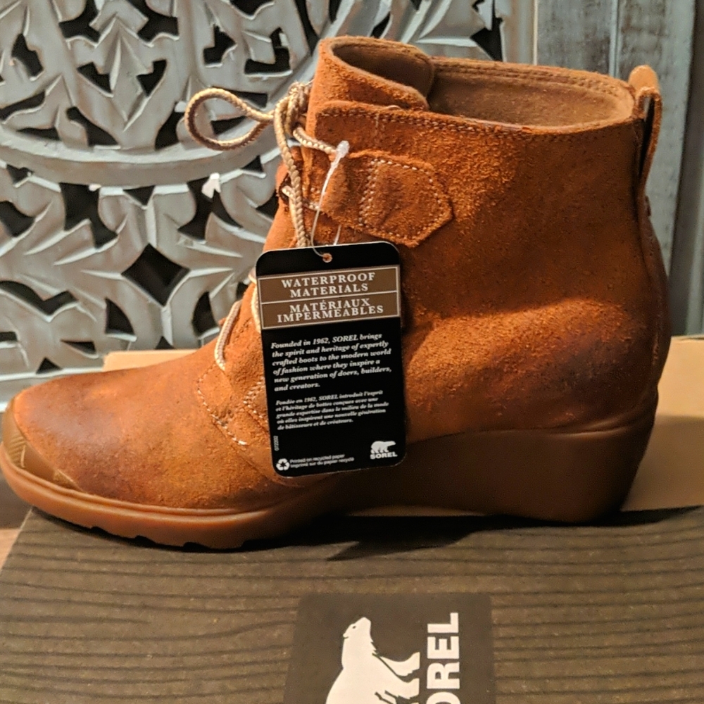 **NEW** Sorel Toronto Lace-Boots NWT